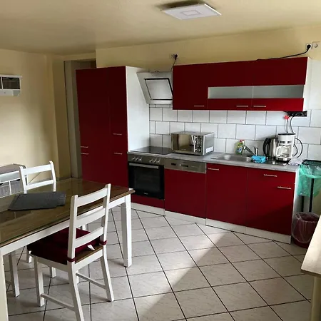 Mit 4 Betten - Balkon - Kueche Fuldabruck