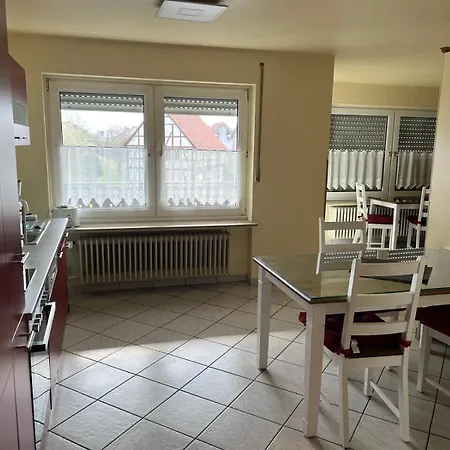 Mit 4 Betten - Balkon - Kueche Apartment Fuldabruck