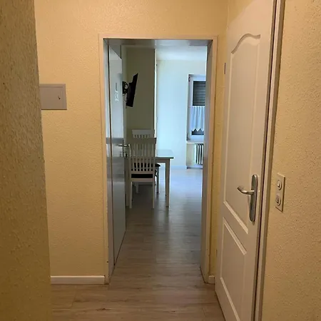 Mit 4 Betten - Balkon - Kueche