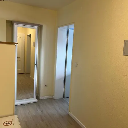 Apartment Mit 4 Betten - Balkon - Kueche *