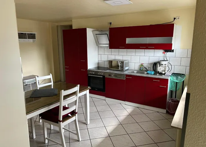 Mit 4 Betten - Balkon - Kueche Fuldabruck