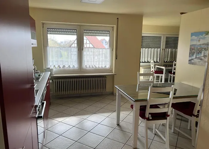 Mit 4 Betten - Balkon - Kueche شقة Fuldabruck