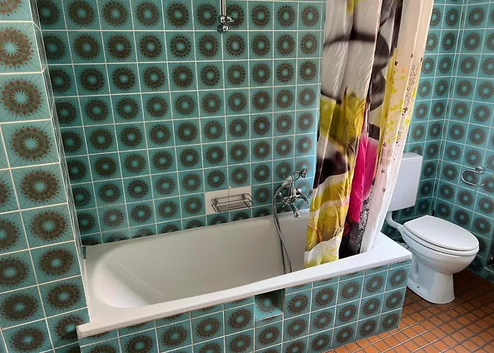 Mit 4 Betten - Balkon - Kueche شقة *